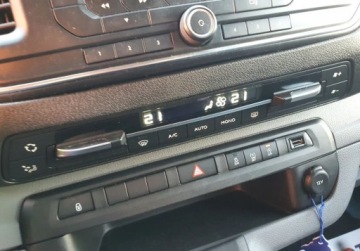 Citroen Spacetourer Van M 2.0 BlueHDI 177KM 2018 Citroen SpaceTourer SpaceTourer 8-osobowy Kamera GetHelp 2.0 177KM, zdjęcie 14