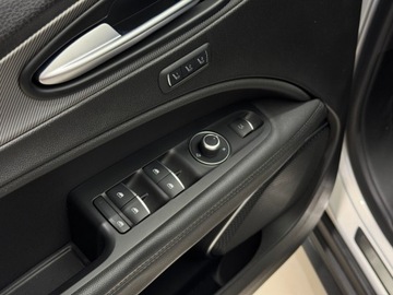 Alfa Romeo Stelvio SUV Facelifting 2.0 Turbo 200KM 2021 Alfa Romeo Stelvio Sprint Q4 / 1 właściciel / Salo, zdjęcie 19