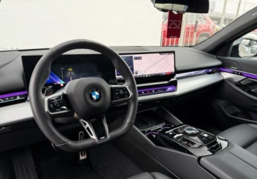 BMW Seria 5 G90-91 Touring 2.0 520d 197KM 2025 BMW Seria 5 I wlasciciel M Sport Harman Gwarancja Bezwypadkowy FVAT23, zdjęcie 24