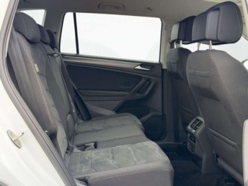 Volkswagen Tiguan II SUV Facelifting 2.0 TDI 150KM 2022 Volkswagen Tiguan Elegance, Matrix, Head-Up, Kamera, Ambiente, Asystenci, zdjęcie 11