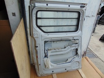 DVEŘE LEVÉ ŠOUPANÉ Z SKLO (OKNO) HYUNDAI H1 2007-