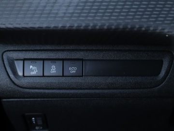 Peugeot 2008 I SUV Facelifting 1.6 BlueHDi 99KM 2016 Peugeot 2008 1.6 BlueHDi, Klima, Tempomat, zdjęcie 15