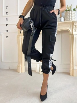 Модные, удобные женские спортивные штаны-карго в полоску.