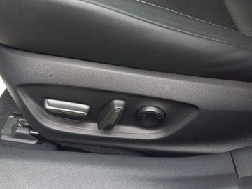 Toyota Prius V (XW60) 2.0  Hybrid Dynamic Force Plug-in 223KM 2025 Od ręki - Executive 2.0 Plug-in Hybrid 223KM | Podgrzewane fotele!, zdjęcie 5