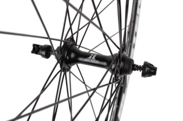 ДОРОЖНОЕ КОЛЕСО 28 ДЮЙМОВ ПЕРЕДНЕЕ Rodi BLASTER ЧЕРНОЕ