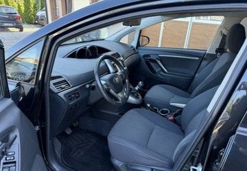 Toyota Verso Minivan Facelifting 1.6 Valvematic 132KM 2015 Toyota Verso 1,6 132KM Klimatronik Navi Serwis 7-osobowy 1.6 Benzyna 132KM, zdjęcie 20