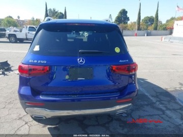 Mercedes GLB 2022 Mercedes-Benz GLB 2022 r., 2,0L 250 4MATIC 2.0 Benzyna 221KM, zdjęcie 4