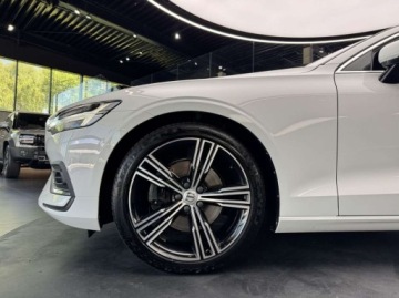 Volvo V60 II  Kombi 2.0 D4 190KM 2020 Volvo V60 D4 Inscription ACC Blind Spot Ambiente CarPlay Android Auto, zdjęcie 19