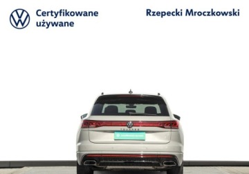 Volkswagen Touareg III SUV 3.0 V6 SCR TDI 286KM 2023 Volkswagen Touareg 3.0 286KM V6 TDI 4Motion R-Line Dach panoramiczny Hak N, zdjęcie 5