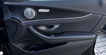 Mercedes Klasa E W213 Limuzyna 2.0 220d 194KM 2020 Mercedes-Benz Klasa E REZERWACJA SalonPL Od Dealera 4Matic AMG Line Kamera, zdjęcie 20