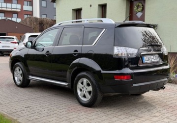 Mitsubishi Outlander II 2.0 MIVEC 147KM 2010 Mitsubishi Outlander 2.0 147KM Alkantara CLIMATRONIC Bezwypadkowy Serwis D, zdjęcie 3