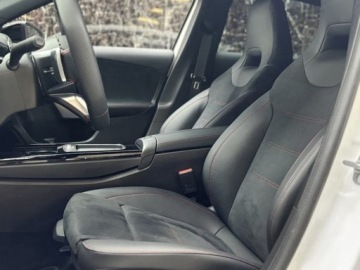 Mercedes Klasa A W177/V177 Hatchback Facelifting 2.0 220 190KM 2025 A Klasa 220 4-Matic AMG Line 2.0 (190KM) 2025, zdjęcie 3