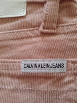 CALVIN KLEIN SPODNIE DAMSKIE W 8 L 30 PUDROWY RÓŻ