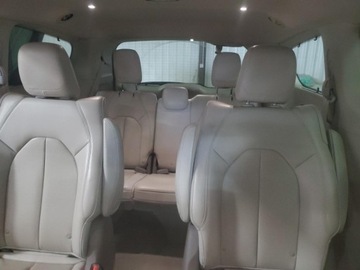 Chrysler Pacifica II 2021 Chrysler Pacifica Touring L 2021 3.6l 3.6 Hybryda 260KM, zdjęcie 11