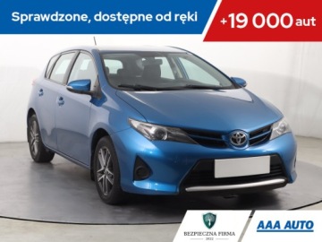 Toyota Auris II Hatchback 5d Valvematic 130 132KM 2014 Toyota Auris 1.6 Valvematic, Salon Polska