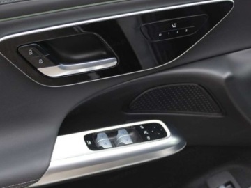 Mercedes Klasa E W214 Sedan 2.0 220d 197KM 2026 E Klasa 220 d 4-Matic AMG 2.0 (197KM) 2026, zdjęcie 12