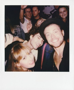 КАРТРИДЖИ ДЛЯ ПЛЕНОЧНОЙ КАМЕРЫ POLAROID COLOR I-TYPE 8 ШТ.