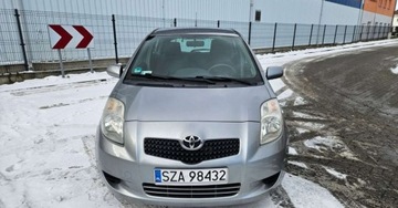 Toyota Yaris II Hatchback 5d 1.3 i VVT-i 86KM 2007 Toyota Yaris 1.3 87ps.Benzyna Klima Drugi Komplet Kol Model 2008 1.3 87KM