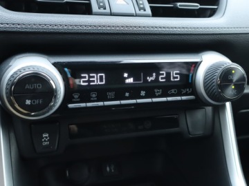 Toyota RAV4 V SUV 2.5 Hybrid Dynamic Force 218KM 2019 Toyota RAV 4 2.5 Hybrid, Salon Polska, Serwis ASO, zdjęcie 11