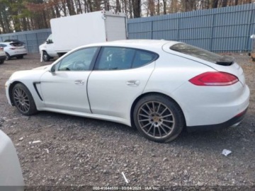 Porsche Panamera I Limuzyna Facelifting 3.6 310KM 2016 Porsche Panamera 2016r., Panamera 4, od ubezpieczalni 3.6 Benzyna 310KM, zdjęcie 3