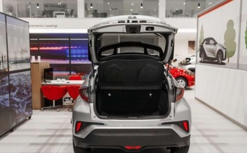 Toyota C-HR I Crossover 1.8 Hybrid 122KM 2018 Toyota C-HR 1.8 Hybrid Prestige 1.8 Hybryda 122KM, zdjęcie 12