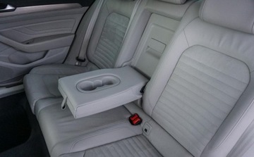 Volkswagen Passat B8 Limousine Facelifting 2.0 TSI 190KM 2019 Volkswagen Passat 2,0 TSI 190 KM 2.0 Benzyna 190KM, zdjęcie 11