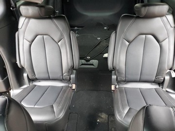 Chrysler Pacifica II 2023 Chrysler Pacifica Touring L 2023 3.6l 4x4 3.6 Benzyna 287KM, zdjęcie 11