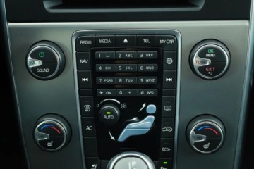 Volvo V60 I Kombi Facelifting 2.0 D3 DRIVE-E 150KM 2016 Volvo V60 D3 2.0, Automat, Skóra, Navi, Xenon, zdjęcie 12