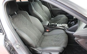 Peugeot 2008 II SUV Facelifting 1.2 PureTech 130KM 2024 Peugeot 2008 GT EAT8 2024 Od RiA 1.2 Benzyna 130KM, zdjęcie 16