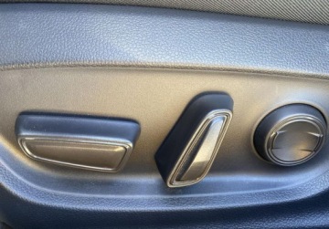 Toyota Prius V (XW60) 2.0  Hybrid Dynamic Force Plug-in 223KM 2023 Toyota Prius Plug-in Hybrid ASO Salon PL Prestige VAT 23 2.0 223KM, zdjęcie 26