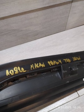 10822. MACAN LIŠTA DVEŘE PRAVÝ ZADNÍ 95B8398901R