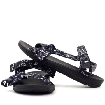 СПОРТИВНЫЕ САНДАЛИИ ЖЕНСКИЕ НА ЛИПУЧКЕ