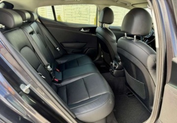 Kia Stinger Liftback 2.0 T-GDi 245KM 2019 Kia Stinger Kia Stinger 2.0 T-GDI OPF GT Line 2.0 Benzyna 245KM, zdjęcie 17