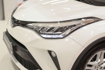 Toyota C-HR I Crossover Facelifting 1.8 Hybrid 122KM 2022 Toyota C-HR 1.8 Hybrid Comfort 1.8 Hybryda 122KM, zdjęcie 32