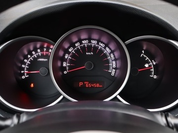 Kia Venga Mikrovan Facelifting 1.6 DOHC 124KM 2015 Kia Venga 1.6 CVVT, Automat, Klima, Klimatronic, zdjęcie 9