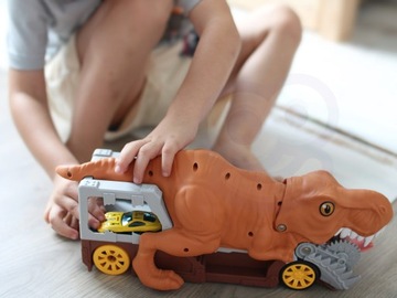CIĘŻARÓWKA SAMOCHÓD WYRZUTNIA AUT DINOZAUR WOOPIE