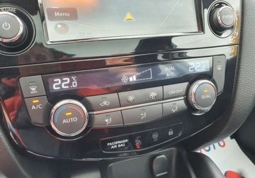 Nissan Qashqai II Crossover 1.5 dCi 110KM 2015 Nissan Qashqai Panorama Kamera 360 Hands Free GetHelp 1.5 Diesel, zdjęcie 15