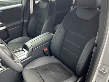 Mercedes GLB SUV 2.0 220d 190KM 2025 MERCEDES-BENZ GLB 220 d 4-Matic AMG Line 2.0 (190KM) 2025, zdjęcie 4