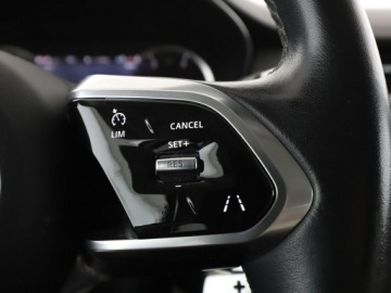 Jaguar E-Pace 2017 Jaguar E-Pace mHEV automat 4x4 skóra kamera360, zdjęcie 29