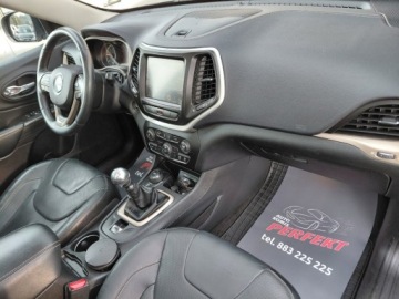 Jeep Cherokee V Terenowy 2.0 MJD 140KM 2014 Jeep Cherokee 4x4 Limited Skora Panorama Navi Klimatronik 2.0 Diesel 140KM, zdjęcie 14