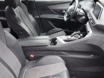 Peugeot 5008 II Crossover 1.2 PureTech 130KM 2019 Peugeot 5008 PureTech 130, Salon Polska, zdjęcie 8