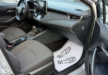 Toyota Corolla XII Sedan 1.8 Hybrid 122KM 2021 Toyota Corolla Kameraczujniki przod i tyl, salon Polska 1.8 Hybryda, zdjęcie 19