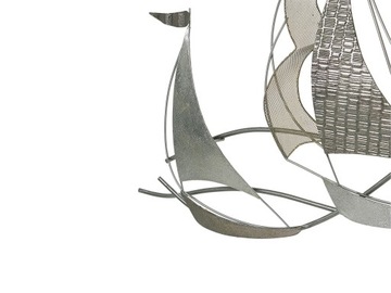 Серебряная металлическая отделка стен