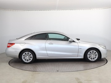 Mercedes Klasa E W212 Coupe 250 CGI BlueEFFICIENCY 204KM 2010 Mercedes E E 250, Automat, Skóra, Xenon, Klima, zdjęcie 5