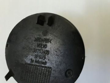 КРЫШКА ПЕРЕДНЕГО КРЮКА 30763409 VOLVO XC60