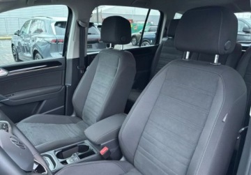 Volkswagen Touran III 1.5 TSI EVO 150KM 2025 Volkswagen Touran Highline 1.5 TSI 150KM DSG 1.5 Benzyna 150KM, zdjęcie 5