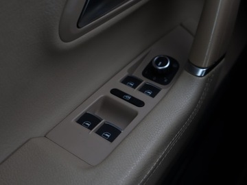 Volkswagen CC 1.4 TSI 160KM 2013 VW CC 1.4 TSI, DSG, Skóra, Navi, Xenon, Bi-Xenon, zdjęcie 16