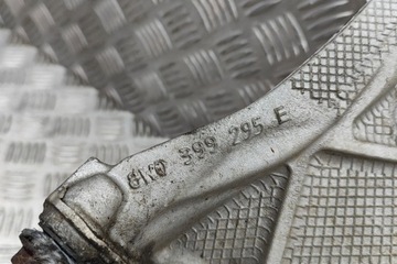 AUDI A4 AVANT B9 PŘEDNÍ LEVÝ DRŽÁK RÁMCE POMOCNÉ 8W0399295E 1.4I 11