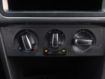 Volkswagen Polo V Hatchback 5d 1.2 TSI 105KM 2010 VW Polo 1.2 TSI, Salon Polska, Serwis ASO, Klima, zdjęcie 12