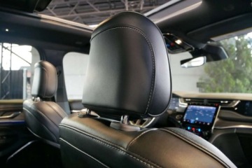 Jeep Grand Cherokee V 2023 Jeep Grand Cherokee Overland Long 3.6 Radar Navi Alpine Panorama Wentylacj, zdjęcie 26